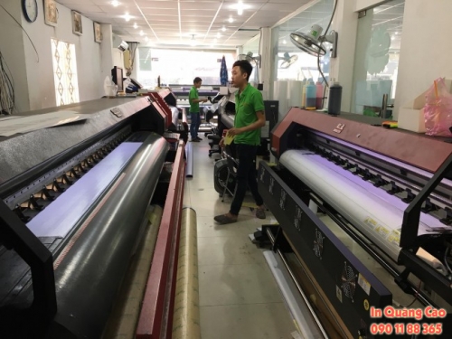 Xưởng in ấn quảng cáo TPHCM với dàn máy in khổ lớn chuyên dụng sản phẩm in ngoài trời, mực dầu